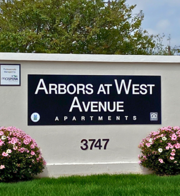 Arbors at West Avenue Apartments